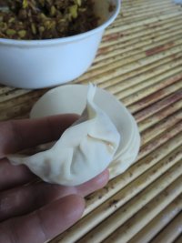 黄豆芽蒸饺
