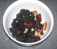 黑加仑蚕豆发糕