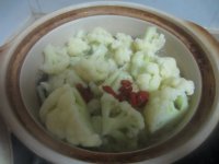 花菜虾皮枸杞汤