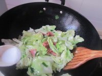 火腿炒包菜