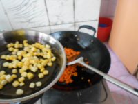 炒彩饭