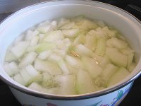 牛肉丸滚老节瓜汤