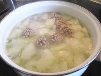 牛肉丸滚老节瓜汤