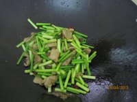 蒜苔炒肉片