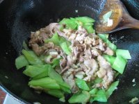 榨菜肉片炒黄瓜