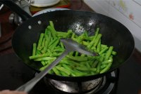 豆角炒鲜鱿