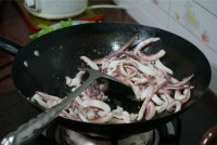 豆角炒鲜鱿
