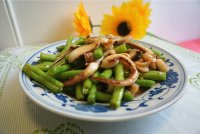 豆角炒鲜鱿