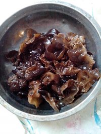 莴笋木耳丝