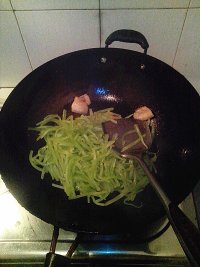 莴笋木耳丝