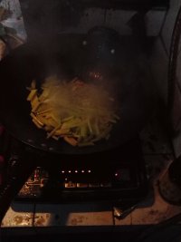 芹菜炒豆皮