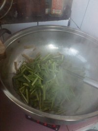 豆腐皮炒茼蒿