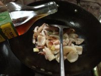 五花肉烧鱿鱼