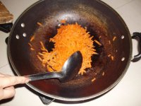 胡萝卜豆芽炒饼
