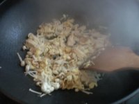 金针菇炒鸡蛋