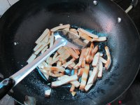 辣椒炒香干