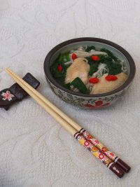 鸡翅金针菠菜汤