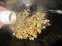 香菇肉肠鸡蛋炒饭
