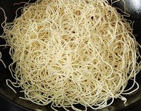 腊肠焖面