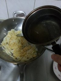酸菜氽白肉