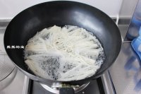 炝拌金针菇干豆腐丝