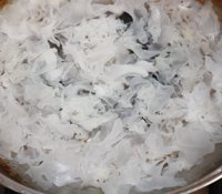 紫薯金桂银耳雪梨羹