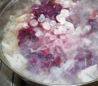 紫薯金桂银耳雪梨羹