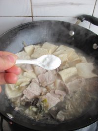 酸菜白肉锅