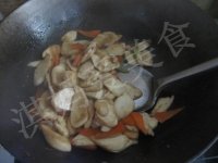辣椒胡萝卜炒杏鲍菇