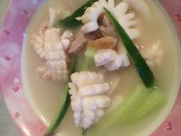 章鱼黄瓜瘦肉营养汤