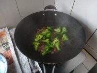 牛肉炒西兰花