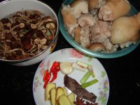 红烧猪蹄茶树菇