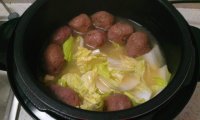 双菜牛肉丸汤