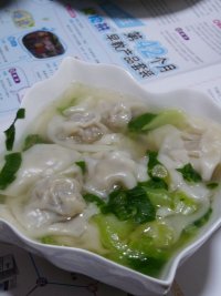 香菇油菜大馄饨