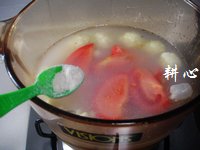 番茄菜花鲫鱼汤