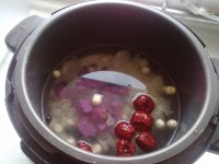 紫薯银耳莲子粥