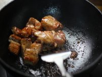 菠萝黑米汁烧肉