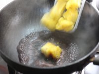 菠萝黑米汁烧肉