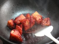 菠萝黑米汁烧肉