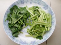 豆火腿炒芹菜