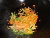 金针菇素炒胡萝卜