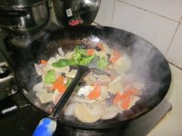 胡萝卜洋葱炒素鸡