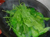 菠菜汆丸子