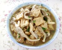 豆腐烧平菇