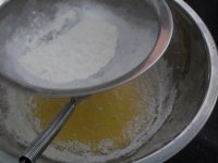 核桃仁蛋糕卷