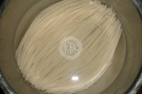 三文鱼排酒香罗勒蛤蜊粉