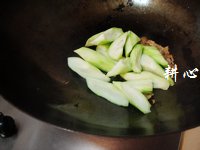 丝瓜炒乌鸡肉