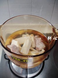 甘蔗蘑菇排骨汤