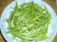 瘦肉炒茼蒿梗