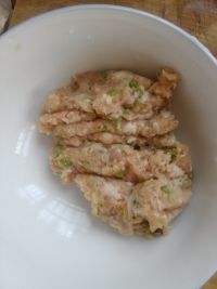 三鲜豆腐肉馅香菇酿